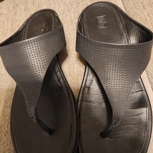 Fitflop Black Minimalist Sandals
